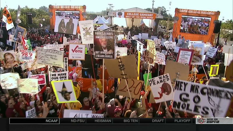 Illustration for article titled Rape Jokes Everywhere: Your College GameDay Sign Roundup